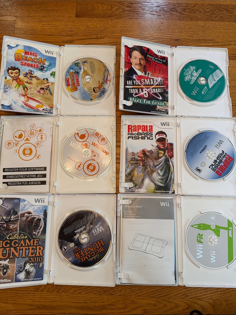 Nintendo Wii 6 Game Disc Bundle - White, Green, Blue, Orange